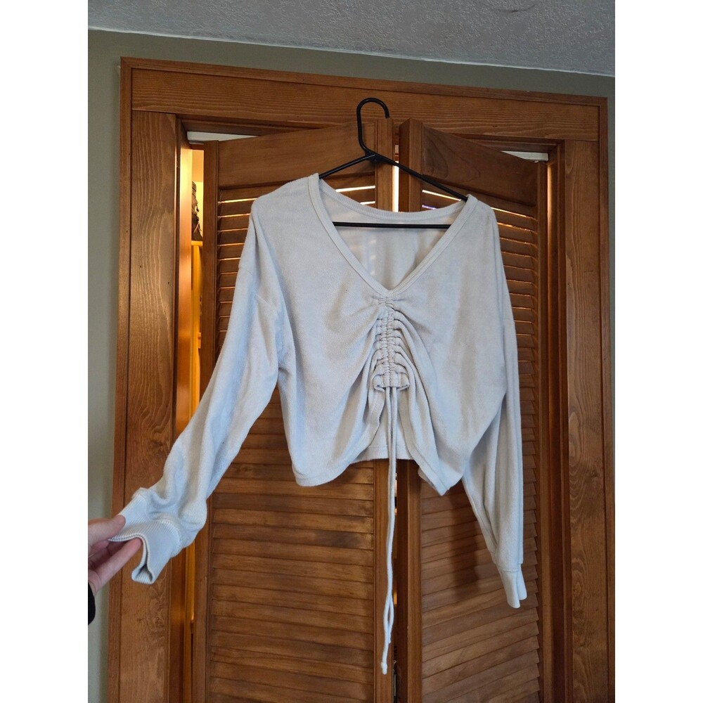 Medium Crunched White Sweater (Towl Like Material)